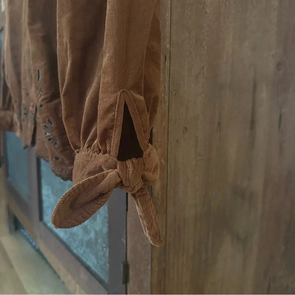 Madewell Embroidered Eyelet Corduroy Tie-Sleeve Top Small Rust Color Scalloped - Picture 7 of 7